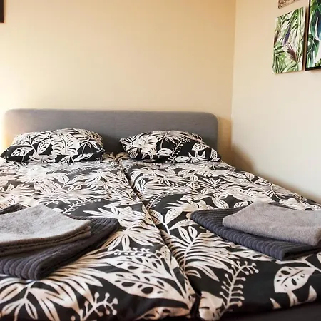 Botanic Apartment *